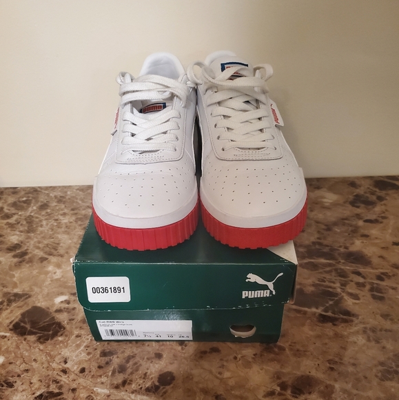 Puma - Picture 2 of 6